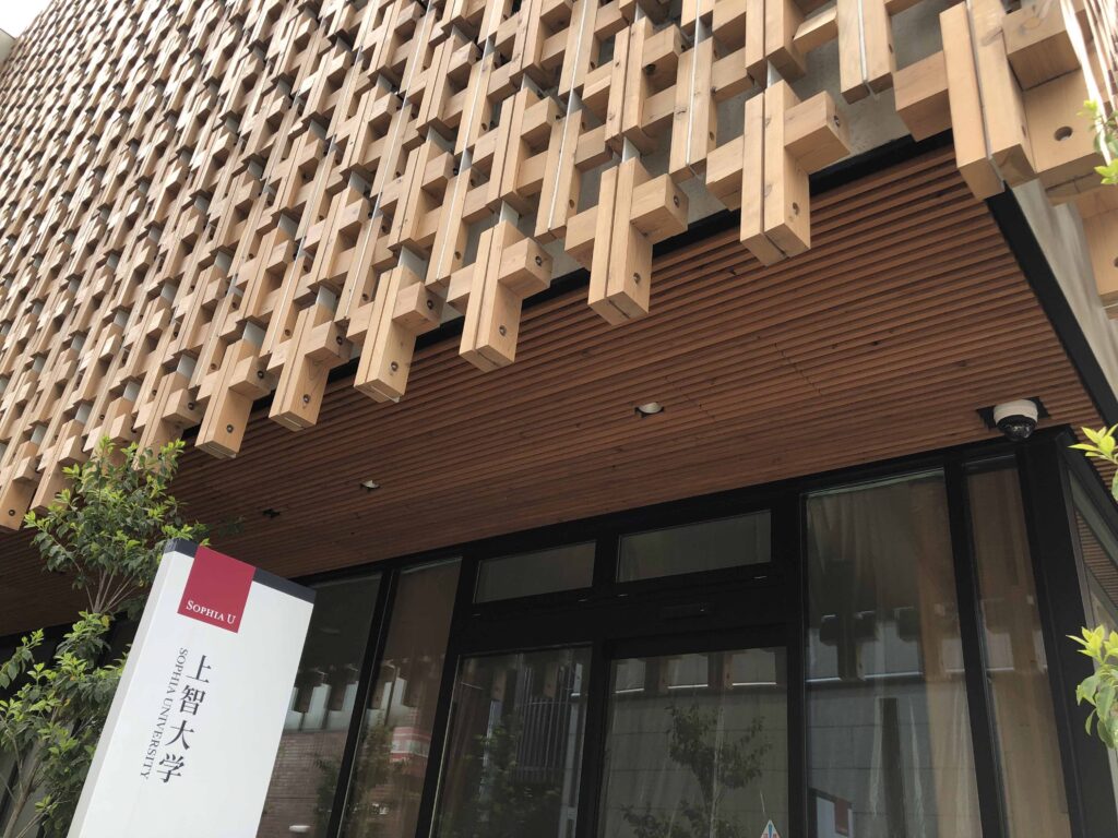 外装木質化　事例見学　三井ガーデンホテル神宮外苑の杜プレミア