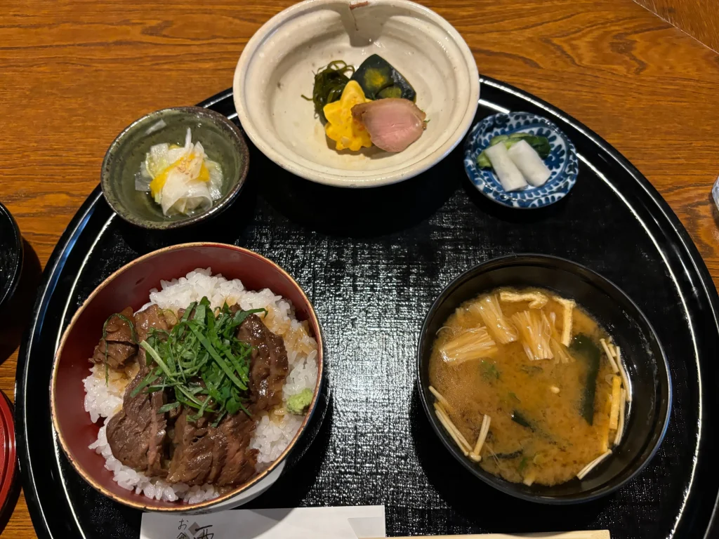 真庭の人気店「西蔵」　料理